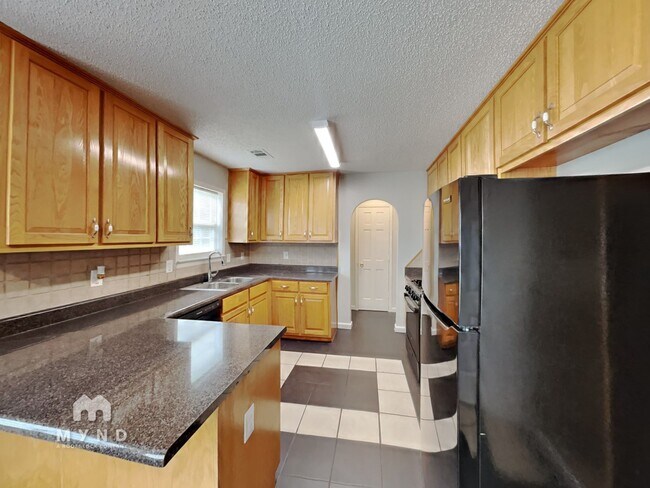 Building Photo - 5757 Village Loop