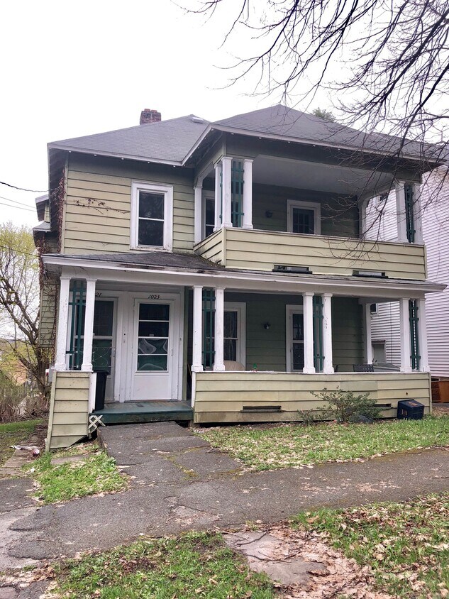 Primary Photo - 1021-23-1023 Ackerman Ave