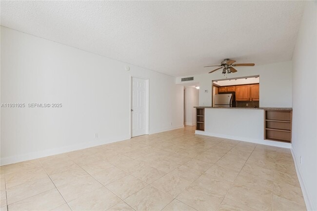 Foto del edificio - 1421 S Ocean Blvd
