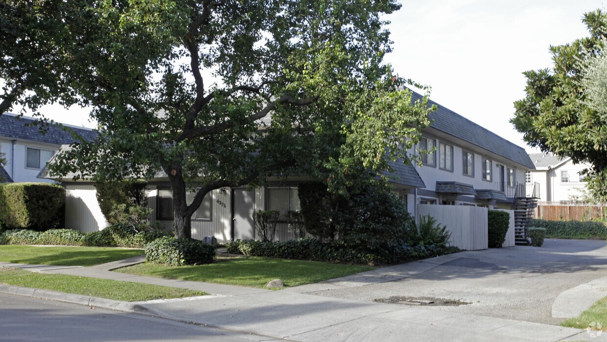 Foto del edificio - 4375 Fairlands Dr