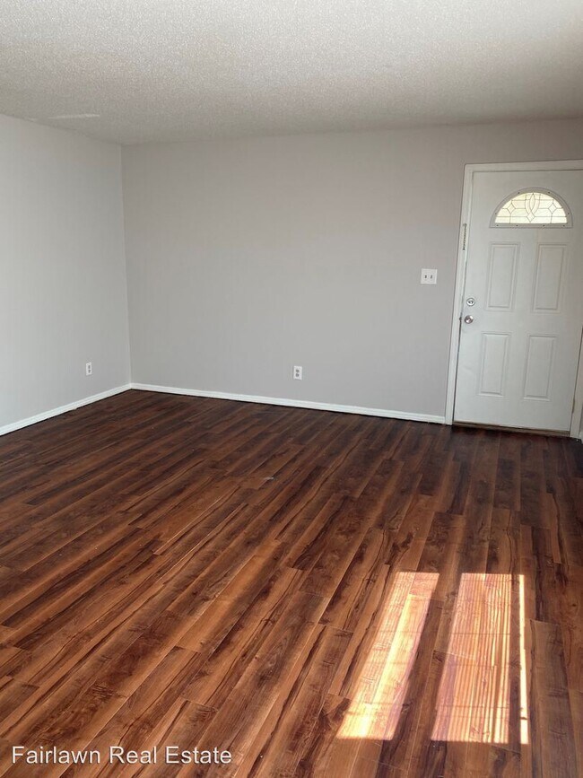 Foto del edificio - 1418 Lincolnshire Dr