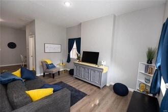 Building Photo - 3001 Magnolia Ave