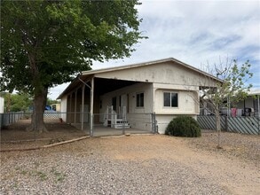Building Photo - 2915 Thompson Ave