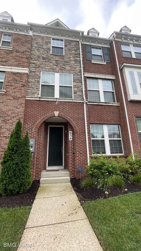 Primary Photo - 4 br, 3.5 bath House - 634 Cobbler Pl