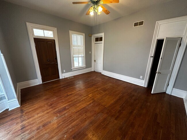 Foto del edificio - 1722 S 10th St