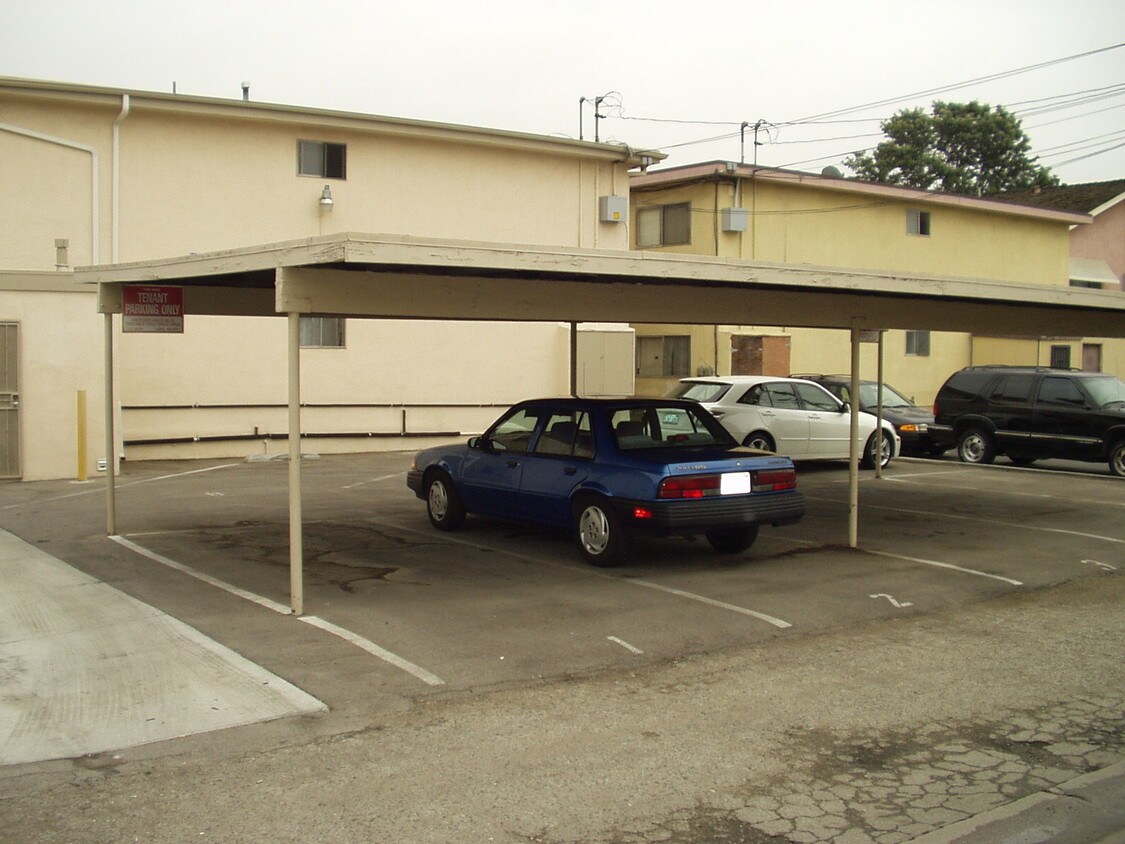 Foto del edificio - 4635 N Bellflower Blvd