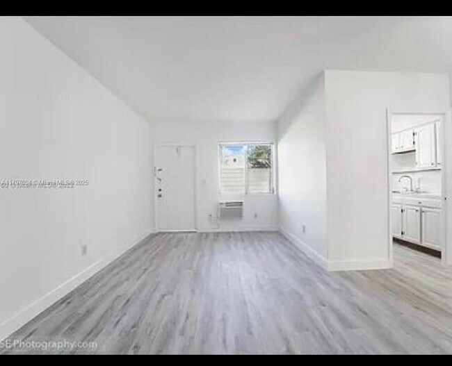 Foto del edificio - 427 Santander Ave