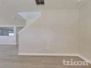 Building Photo - 321 Black Springs Ln