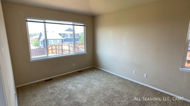 Foto del edificio - 5236 Renault Ct