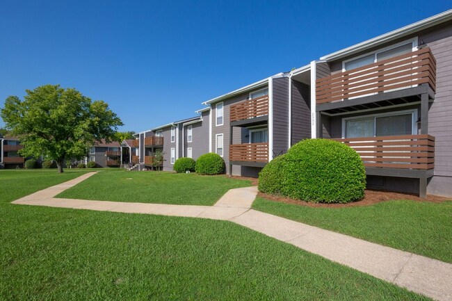 Foto del edificio - The Raintree Apartments