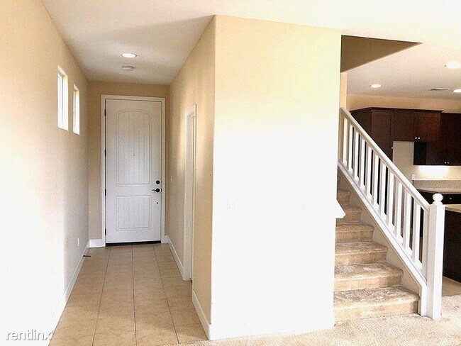 Building Photo - 3 br, 2.5 bath House - 9570 Casa Bella Court
