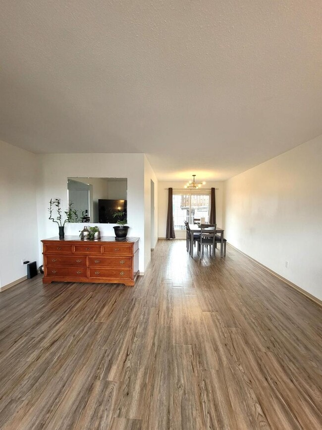 Building Photo - 3 bedroom in Prince Rupert BC V8J 4C8
