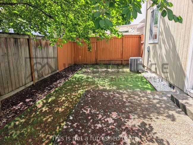 Foto del edificio - 1467 SE Blanchard St