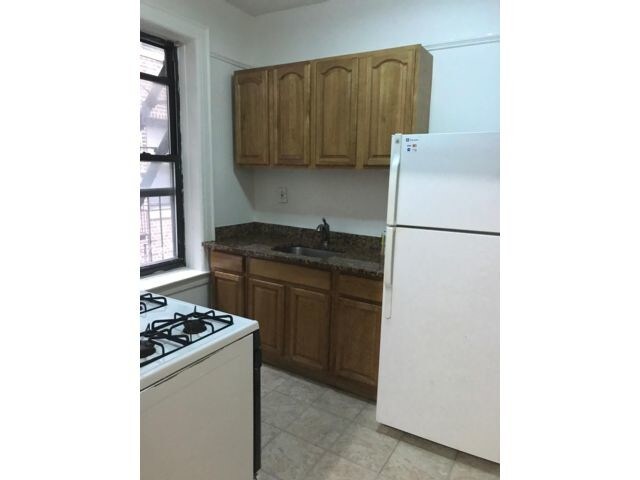 Building Photo - 32-52-52 41st St
