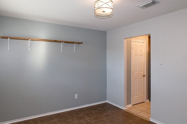 Foto del edificio - 315 Glade Bridge Ln