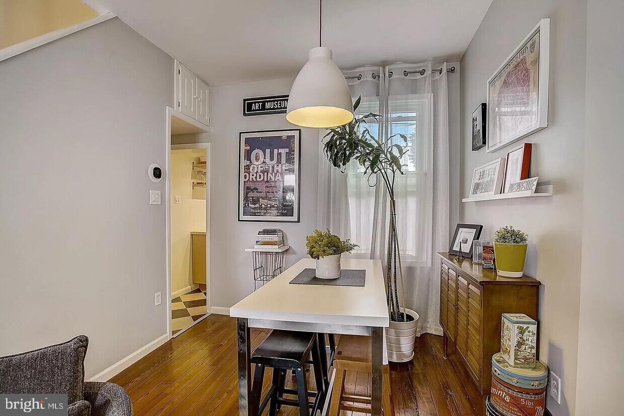 Foto principal - 2735 Reno St