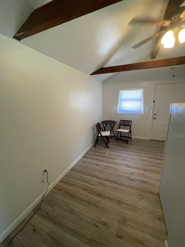 Foto del edificio - Rear Unit Located Near Parks & Minutes From Texas Tech Campus!