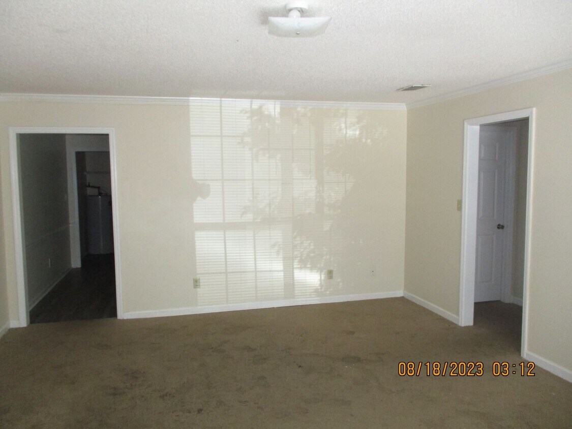 Primary Photo - 3107 Fernridge Dr