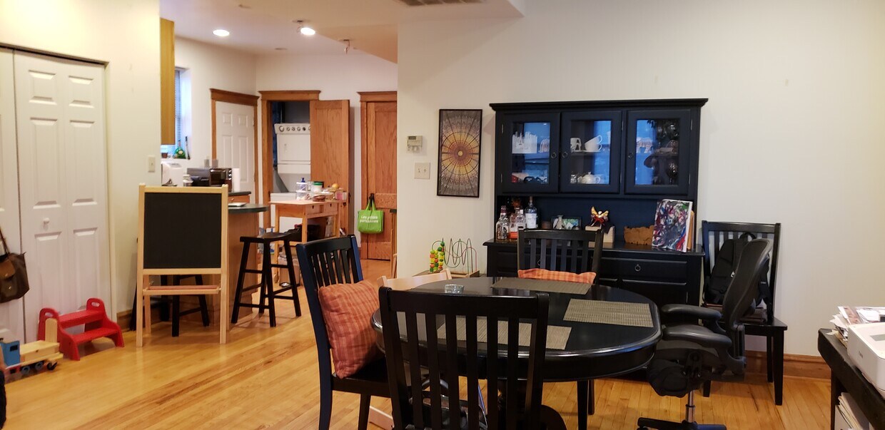 Foto principal - 2701 N Saint Louis Ave