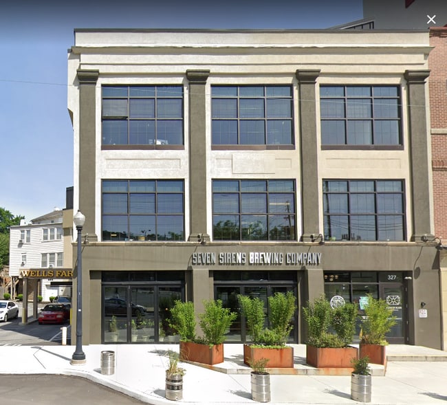 Building Photo - 327 Broadway