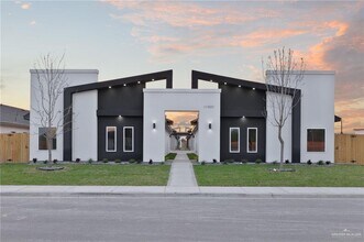 Building Photo - 16 N 24th St