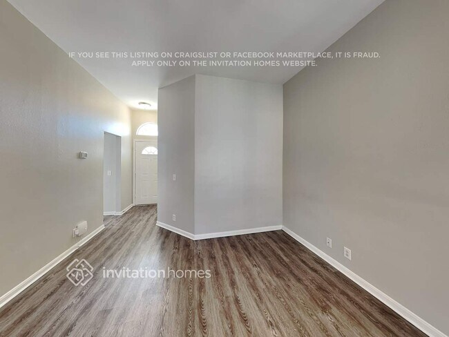 Foto del edificio - 219 Sandhill Dr