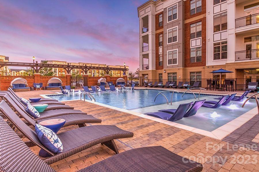 Foto principal - 7420 N Rea Pk Ln