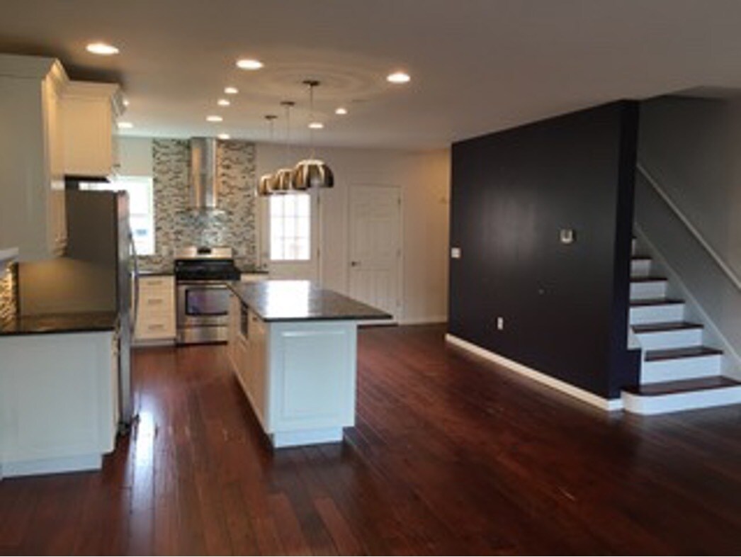 Foto principal - 5260 Butler St