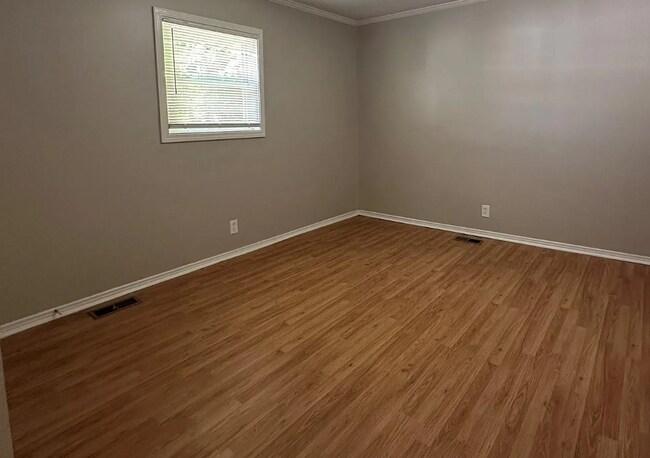 Foto del edificio - 136 Melba Ave SW