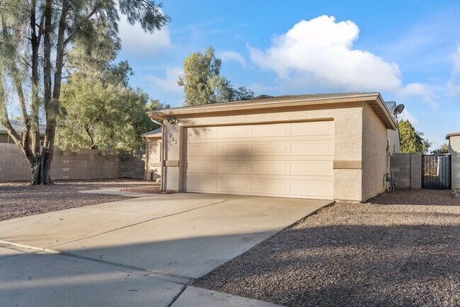 Foto del edificio - Tucson, AZ - Single-Family - $1,595.00 Ava...