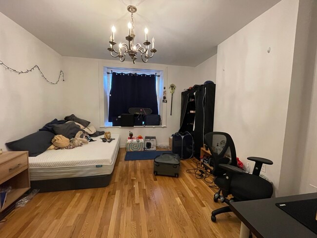 Foto del edificio - 682 Parker St