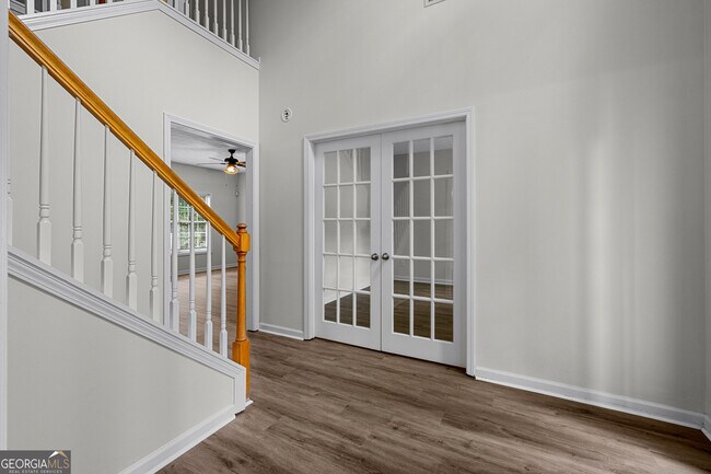 Building Photo - 245 Sturgess Run