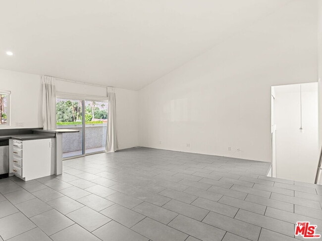 Foto del edificio - 1472 S Camino Real