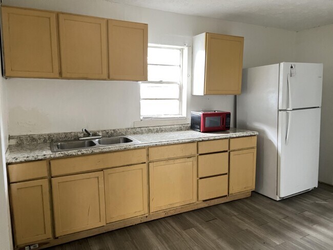Foto del edificio - 1777 W 5th St