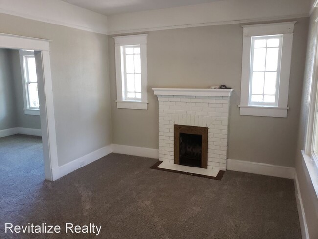 Building Photo - 3 br, 1 bath House - 610 Dauphin Island Pkwy