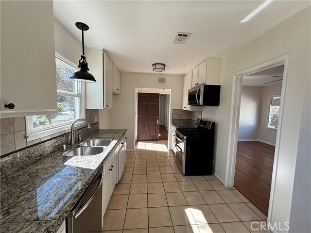 Foto del edificio - 661 W Lochleven St