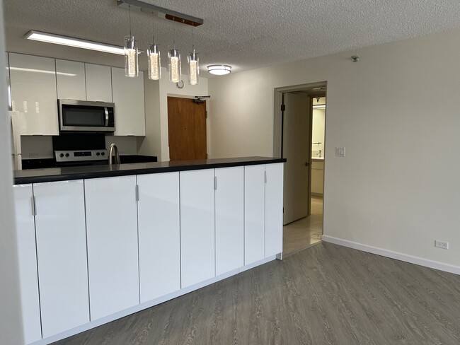 Building Photo - 5070 Likini St