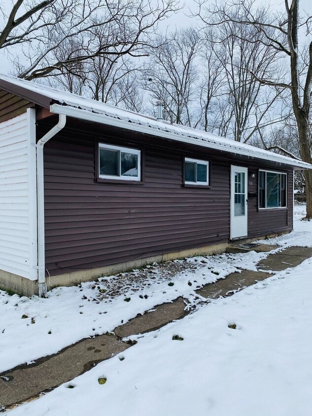 Foto principal - 3 br, 1 bath House - 3080 McClelland Ave