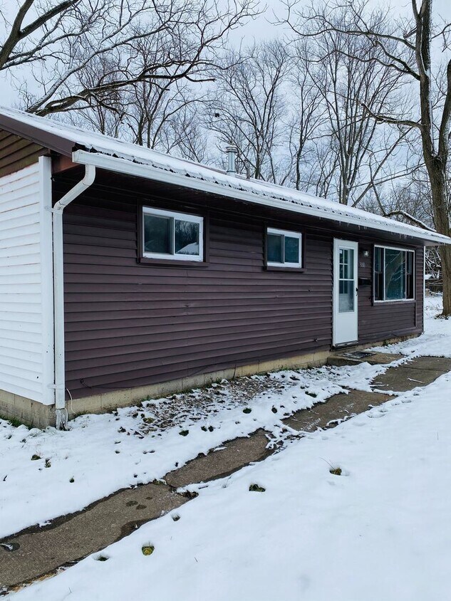Primary Photo - 3 br, 1 bath House - 3080 McClelland Ave