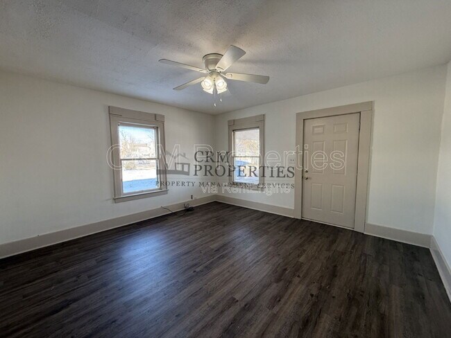 Foto del edificio - 811 N Webster St