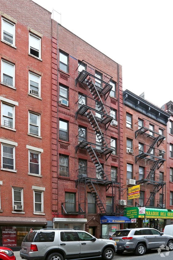241 Mulberry St, New York, NY 10012 Apartments New York, NY