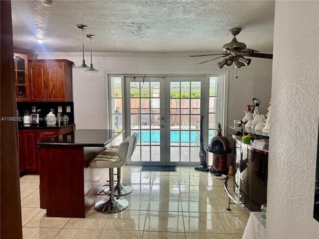 Foto del edificio - 4848 SW 135th Pl