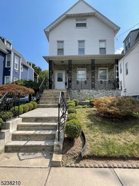Primary Photo - 114 Myrtle St
