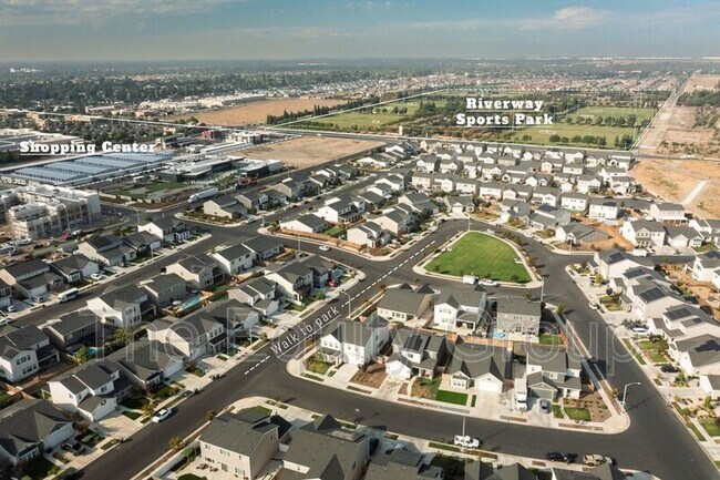 Foto del edificio - 145 E Taylor Ave