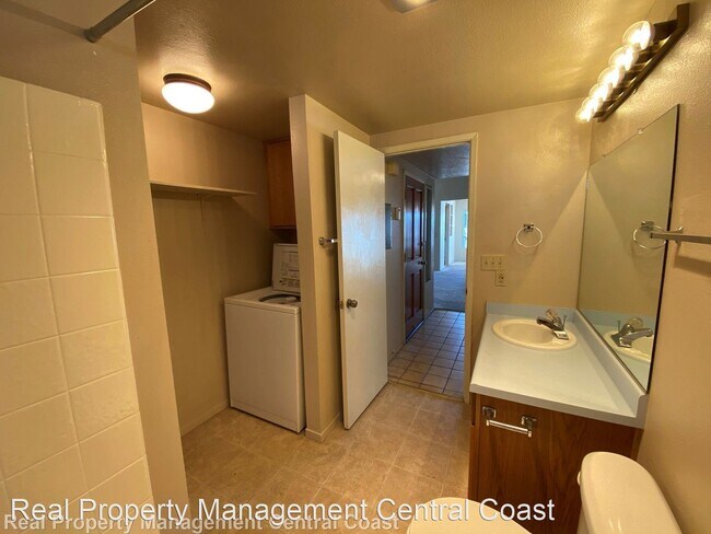 Building Photo - 2 br, 2 bath House - 167 Brisco Rd. Unit # H