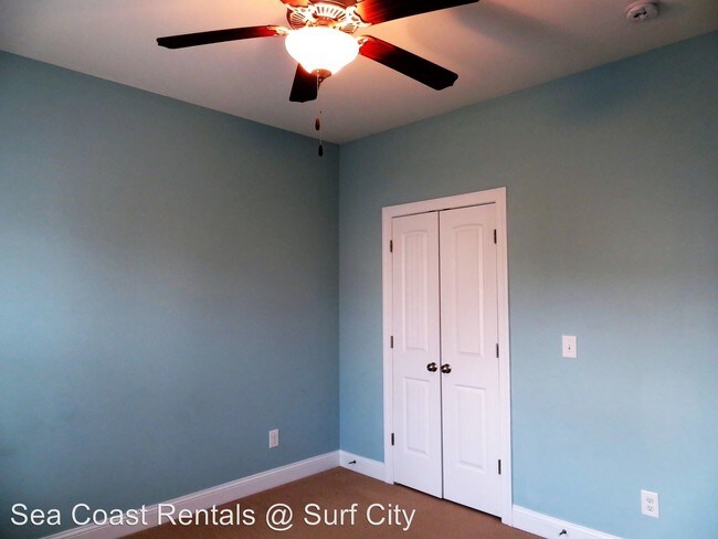 Building Photo - 4 br, 3 bath Apartment - 301D Mandalay Ct