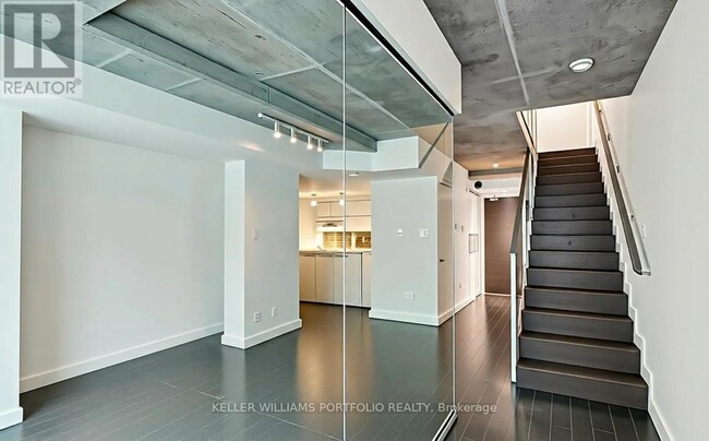 Building Photo - 55 Stewart St