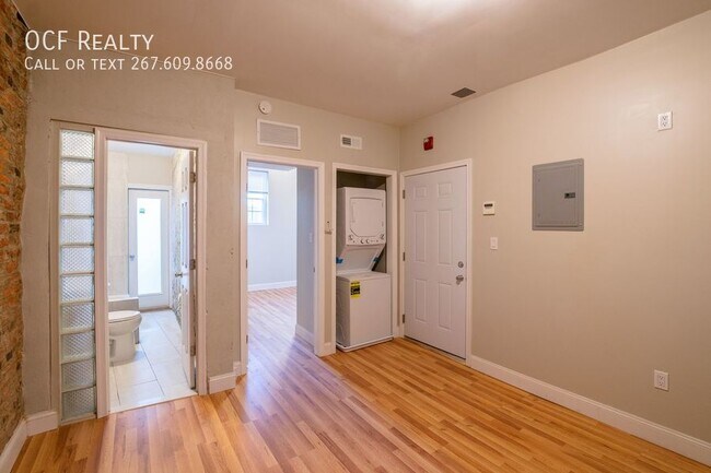 Building Photo - 1126 E Passyunk Ave