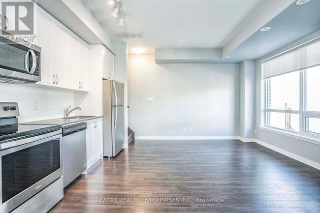 Building Photo - 650-650 Atwater Ave