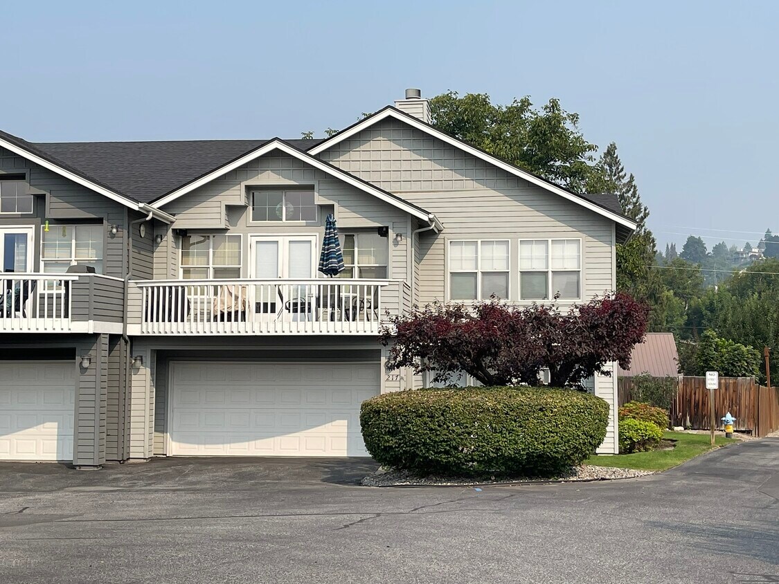 Foto principal - 217 E Pkwy Dr